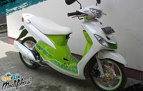 Ada banyak jenis model modifikasi yang diterapkan pada supra x 125, seperti modifikasi sederhana, cat airbrush, road race, touring. 250 Modifikasi Motor Matic Terkeren 2021 Honda Yamaha Suzuki Otoflik