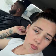 Good for chopping meat Come with stainless steel blade Comes with Sausage  Stuffer Attachment Electric Meat Grinder 220-240 Volts (Not for use in USA  or Canada)