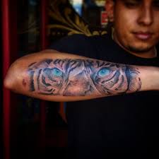 Boston tattoo company was the 2011 winner of the best of boston readers' poll by the boston phoenix. Black And Grey Tattoo Artists Bay Area Design Tattoo Owl Black And Grey In 2020