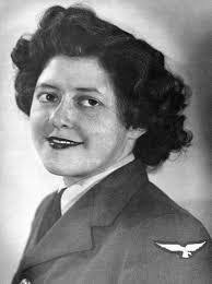 Pauline Ross's Instagram, Twitter & Facebook