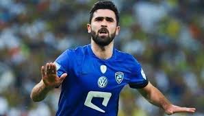 عمر خربين ورسالة غامضة تثير الجدل حالتي صعبة صورة ستاد الأهلي