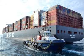 Boluda Towage Spain Remorque L Entree Et La Sortie Du Plus Grand Porte Conteneurs Du Monde Dans Le Port D Algesiras Boluda Corporacion Maritima