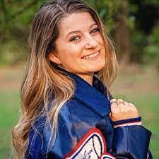 Vickie Cagle's Instagram, Twitter & Facebook