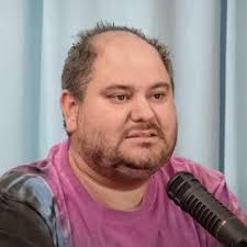 Ethan Klein, host of the H3 Podcast (parody) (@h3h3producitons)