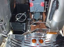 Listed as one of the best latte machines to buy in 2020. Solved Delonghi 3400 Spend Grounds Going Wrong Place Fixya