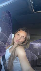Posted on august 5, 2021, at 11:48 a.m. Bye Bye Long Bob Kendall Jenner Prasentiert Auf Instagram Ihren Neuen Look Vogue Germany