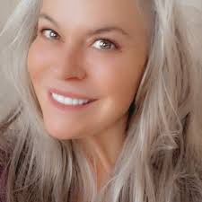 Las Vegas is finally cooling off! Yasssss..... What are YOU doing this  holiday weekend? I hope all of our Insta-family is staying safe during this  awful pandemic! Gia and I are sending