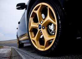 Black And Gold Rims Beautiful Gold Big Rims On Te Black Ford Focus St Ford Focus St Wheel Ford Focus