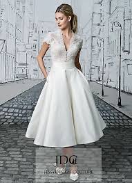Maybe you would like to learn more about one of these? Knielang Ivory Standesamtkleid Brautkleid Spitze Oberteil V Ausschnitt Kurzarm Ebay