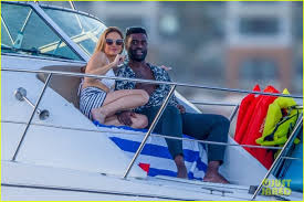 Dancing with the stars' keo motsepe and selling sunset's chrishelle stause. Full Sized Photo Of Chrishell Stause Keo Motsepe Pda On A Yacht 45 Photo 4509981 Just Jared