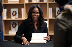 Мишель лавон робинсон родилась и выросла в южной части чикаго. Becoming Reviewed Michelle Obama S New Reign Of Soft Power The New Yorker