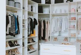How To Build a Stylish & Sustainable Capsule Wardrobe