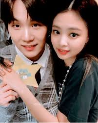 ┊ jennie kim ┊；my little princess ꒰ #blackpink ꒱ is . Yoonnie Selca Yoonnie ãƒ¼ Bts Suga And Blackpink Jennie ÙÛŒØ³ Ø¨ÙˆÚ©