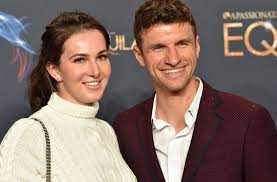 Lisa mueller is an actress. Fc Bayern Munchen Lisa Muller Entschuldigt Sich Fur Kovac Angriff Fussball Stuttgarter Zeitung