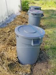 Menggunakan rumput yang disimpan selama 3 bulan lebih. 8 Baja Organik Ideas Organic Gardening Gardening Tips Vegetable Garden