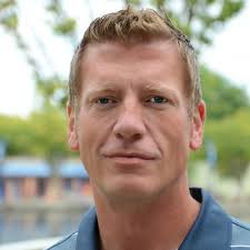 Vince Brown (@recruitervince)