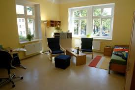 3 zimmer, große küche, bad mit wanne, dusche und fenster, alle wohnräume mit laminatboden, keller un Wohnung In Senftenberg Niederlausitz Oberspreewald Lausitz Mieten