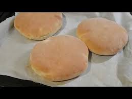 Si comme moi vous utilisez un thermomix, 5 min sur la fonction épi suffisent.laisser votre boule de pâte dans le bol, couvrir d'un torchon et laisser reposer 45 min. Pains Kebab Fait Maison Pains A Sandwichs Recettes Inratable Cuisinefacile Painturque Youtube In 2021