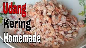 Udang kering tanpa kulit biasanya digunakan untuk penyedap rasa dalam sayuran, misalnya sambel goreng, asinan, dan sebagainya. Buat Udang Kering Sendiri Udang Kering Homemade Youtube