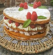 Creativa… scegli una torta al cappuccino etnica… perchè non provare una torta di cuscus dolce? Torta Per La Festa Della Mamma Le Dolci Pagnotte