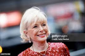 2,012 Leslie Stall Photos & High Res Pictures