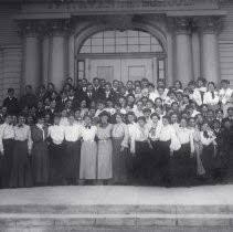 MHS Student Body 1905 at Ivy Avenue School — Calisphere