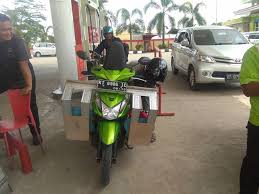 Check spelling or type a new query. Viral Honda Beat Di Modif Sidebox Samping Untuk Membawa Anak Bahaya Om Bro