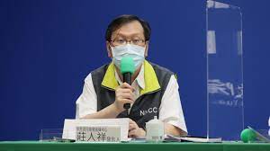 本土疫情升溫，指揮中心在昨天（19 日）宣布，全台各縣市都升級為三級警戒，也就是外出需要全程配戴口罩，各縣市首長也嚴厲表示，現在已經沒有規勸期，現在是執法期，只要違反規定就是開罰，若未戴口罩可以依照《傳染病防治法 》第 70 條開罰 3 千至 1 萬 5 千元，不論是雙北市或高雄市都. Uobot8rx14uomm