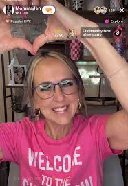 Let's show her some love !!🤗