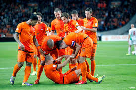 De laatste en eerste zege dateert al van 13 rusland heeft ruim een jaar voor de start van het wereldkampioenschap voetbal zelfvertrouwen. Oranje Moet Zich Vasthouden Aan Hongarije Thuis Mee Met Oranje