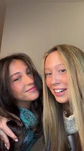 Caroline stringer (@carssss_)