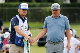 We take a look inside the american's bag. 2019 Memorial Tournament Caddie Networkgroupgroup