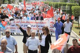 بمناسبة عيد العمال العالمي كيف تقيم واقع شريحة العمال في العراق وماهي مقترحاتكم؟ Ø¨Ø§Ù„ØµÙˆØ± Ø¹Ù…Ø§Ù„ Ø§Ù„Ø¹Ø±Ø§Ù‚ ÙŠØ­ØªÙÙ„ÙˆÙ† Ø¨Ø¹ÙŠØ¯Ù‡Ù… Ø§Ù„Ø¹Ø§Ù„Ù…ÙŠ ÙÙŠ Ø¨ØºØ¯Ø§Ø¯ Ø±Ø§ÙØ¹ÙŠÙ† Ø§Ù„Ø§Ø­Ù…Ø± ÙˆØµÙˆØ± Ù…Ø§Ø±ÙƒØ³ Ù…Ø­Ù„ÙŠØ§Øª