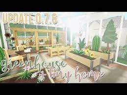 New Bloxburg Update Review Build Greenhouse Tiny Home Youtube Unique House Design Tiny House Layout Bloxburg Room Ideas