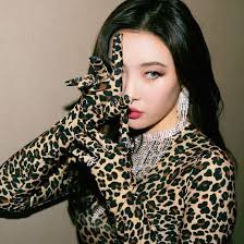 Sunmi S Fashion Look On Instagram On May 24 2019 Codipop Codipop Fashion Instagram Sunmi Sunmis Kpop Girls Kpop Girl Groups Girl