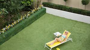 The Ones Below 2016, directed by David Farr | Film review