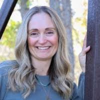 Amanda Kirkpatrick's Instagram, Twitter & Facebook