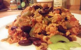 Incluye hidratos, proteínas y verduras y es muy fácil de preparar. Groente Rijst Stoofpot Ofwel Een Vegan Jambalaya Recept