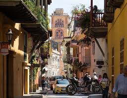 Viele kaffees, parks und wunderschöne häuser sind hier zu. Altstadt Von Cartagena In Kolumbien Cartagena Kolumbien Cartagena Kolumbien