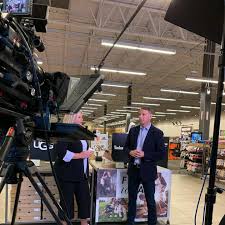 Spent the morning filming some video at the Dublin DSW with  @melissa.s.blandford and some other folks. Watch for the finished product  at our associate meeting next month!