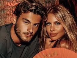 Simon Castaldi en couple avec Cassandra Jullia, il officialise et dézingue  son ex Adixia !