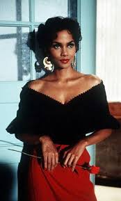 Black Actresses In Their 50s Halle Berry As Dorothy Dandridge With Images Black Actresses Dorothy Dandridge Halle Berry