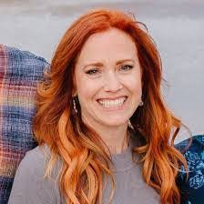 Carrie Newbold's Instagram, Twitter & Facebook