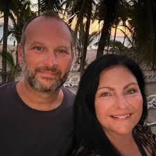 Does anyone remember the wiki page that a local UofW student created to  list all Chinese and Asian restaurants in Windsor?? I had phone numbers and  menus included. It wasn't a sketchy