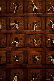 Chinese Medicine Cabinet Lan Su Chinese Garden Portland Oregon Usa Mit Bildern Chinesische Mobel Medizinschrank Chinesisch