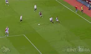 Não deixe de acompanhar o jogão entre aston villa x liverpool ao vivo pelo copa da inglaterra a partir das 16h45 (de brasília) com transmissão do canal dazn. Gif It Roberto Soldado S Goal Aston Villa Vs Tottenham Off The Post