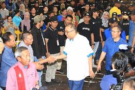 Survei jabatan perangkaan mendapati situasi tenaga buruh pada mac 2021 menunjukkan pemulihan apabila bilangan tenaga buruh naik 0.2 peratus. Galeri Foto Album Program Penyerahan Dana Usahawan Belia Di Dewan Tun Said Kota Belud Sabah Pada 21 April 2018 Image Program Penyerahan Dana Usahawan Belia Di Dewan