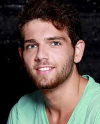 Daniel Grant's Instagram, Twitter & Facebook