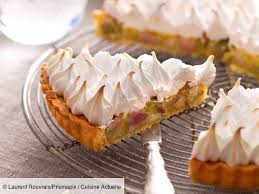 Recette Tarte Acidulee A La Rhubarbe Meringuee Ingredients 6 Personnes 250 G De Farine 125 G De Beurr Tarte Rhubarbe Recette Tarte Recette Tarte Rhubarbe