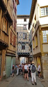 A un an, elle réclamait des robes de couleur rose. Maison A Colombages Wikipedia